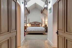 3 bedrooms, iron/ironing board, free WiFi, bed sheets - Abode at West Ketchum Farmhouse, downtown access (Ketchum)