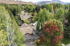 Exterior - Abode at West Ketchum Farmhouse, downtown access (Ketchum)