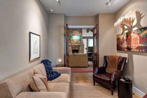 TV, fireplace, offices