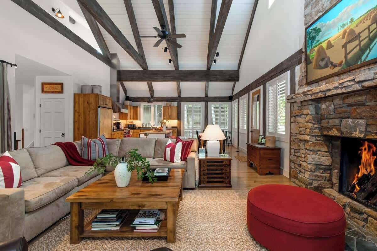 TV, fireplace, offices