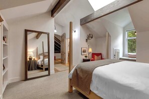 3 chambres, fer et planche à repasser, Wi-Fi gratuit, draps fournis