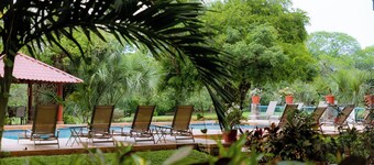 Gorgeous 2BR condo, w/ pool, tennis court, WiFi & golf views - near Ixtapa beach