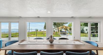 Large 5BD Lakehouse w/ Beach & Hot Tub