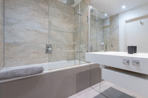 House | 1 bedroom - Old Street - Sleek Apartment (London)