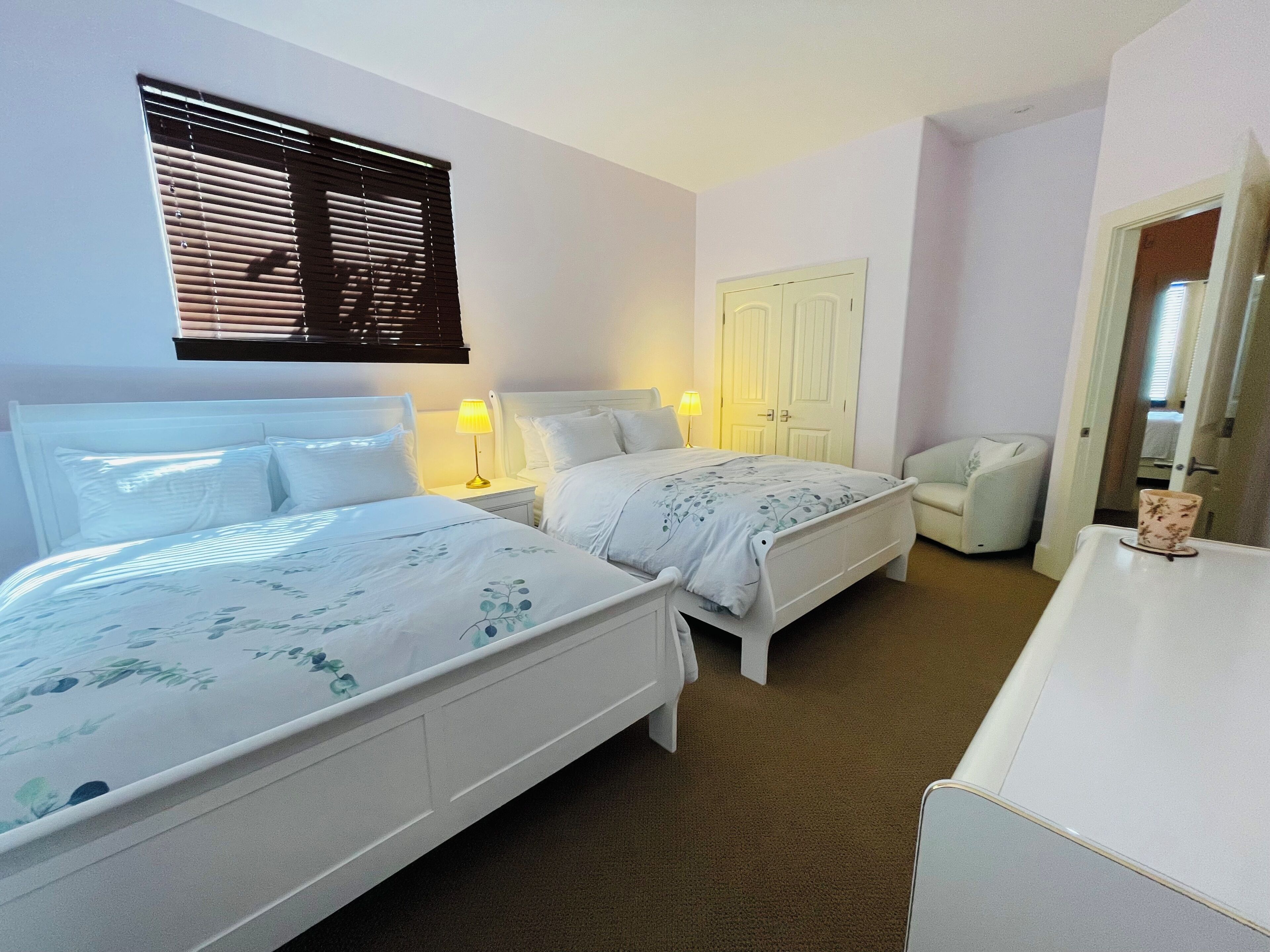 2 bedrooms, iron/ironing board, free WiFi