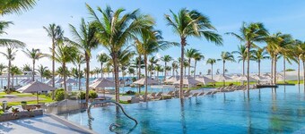 Beautiful 2 bedroom Condo for Winter Holiday's  in a 5 star resort in Cancun