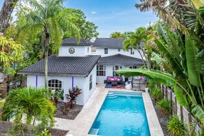 House | 5 bedrooms, desk - Luxe 5BR 4BA Heated Pool 10 Min to Beach BBQ (Fort Lauderdale)