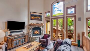 TV connectée, cheminée