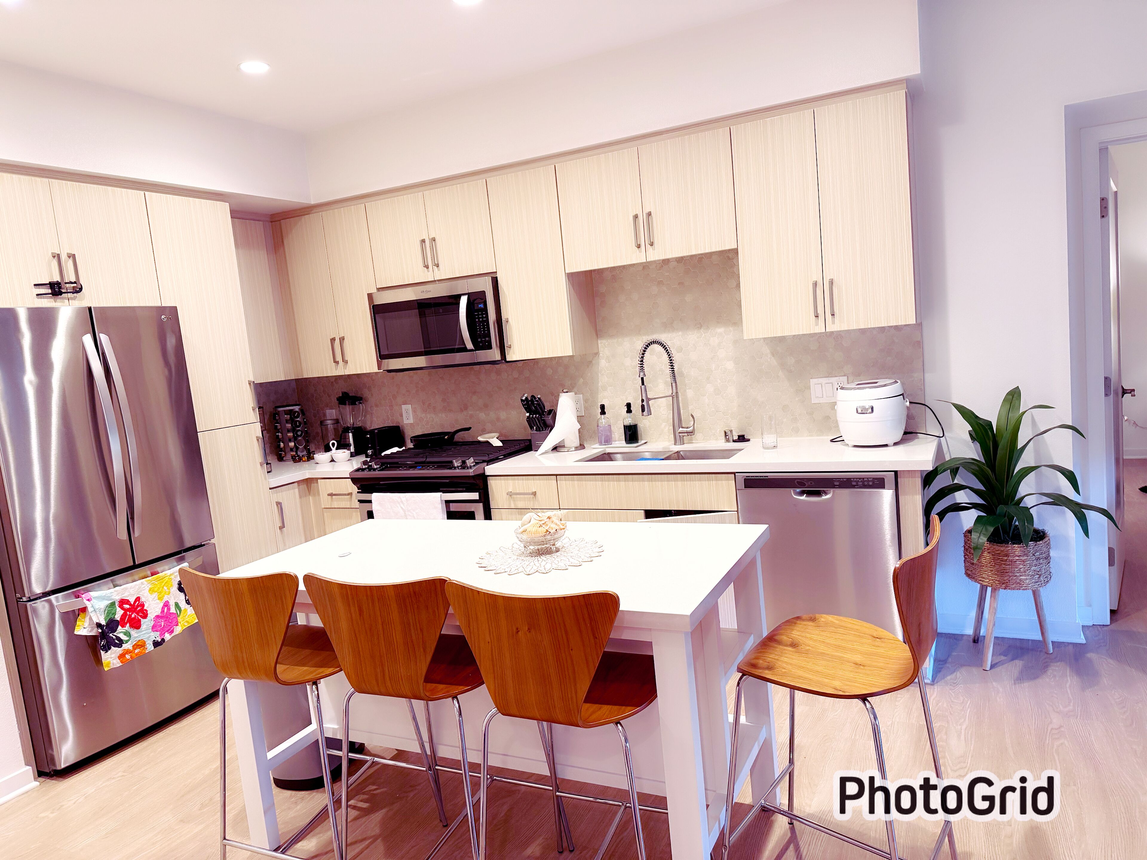 Microondas, horno, parrilla de estufa y lavavajillas 