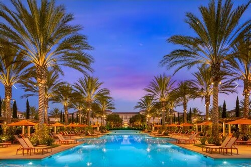 Luxurious enchanted accommodation with sunny views