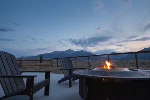 Apres Ski with Mountain Views - 4bd in Buena Vista, Close to Everything!