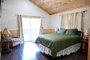 1 bedroom, iron/ironing board, free WiFi, bed sheets - Riverfront Deer Cabin (Paris)