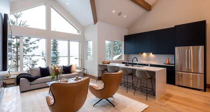 Northern Lights 32 | Ski-in/out Luxury Townhome, Hot Tub,