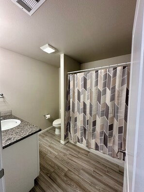 タオル、石鹸、トイレットペーパー