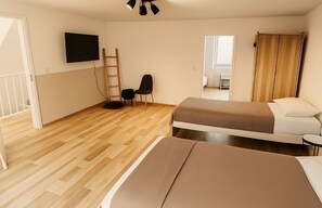 3 bedrooms, iron/ironing board, WiFi, bed sheets