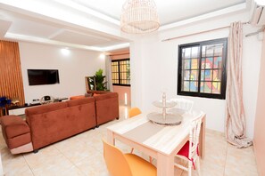 Dining - Yalie Home and Co (Rivieria 3 bonoumin)