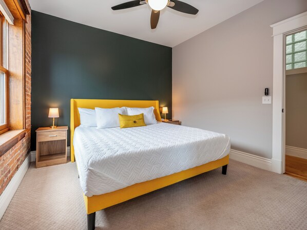 2 bedrooms, iron/ironing board, free WiFi, bed sheets