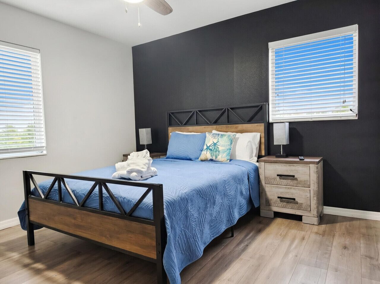 4 bedrooms, desk, iron/ironing board, travel cot