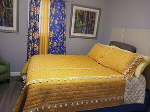 3 chambres, fer et planche à repasser, Wi-Fi, draps fournis