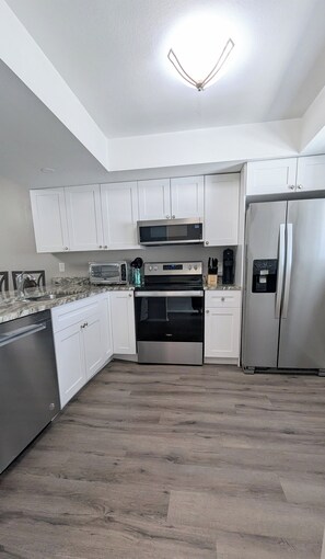 Microwave, oven, stovetop, dishwasher