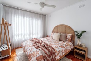 4 bedrooms, desk, iron/ironing board, free WiFi