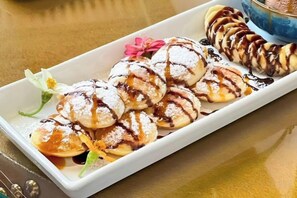 Food and drink - Photohostel (Bangkok)
