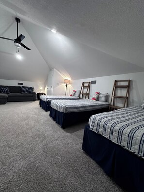 4 bedrooms, iron/ironing board, free WiFi, bed sheets