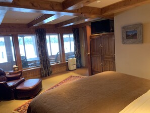 3 chambres, fer et planche à repasser, Wi-Fi, draps fournis