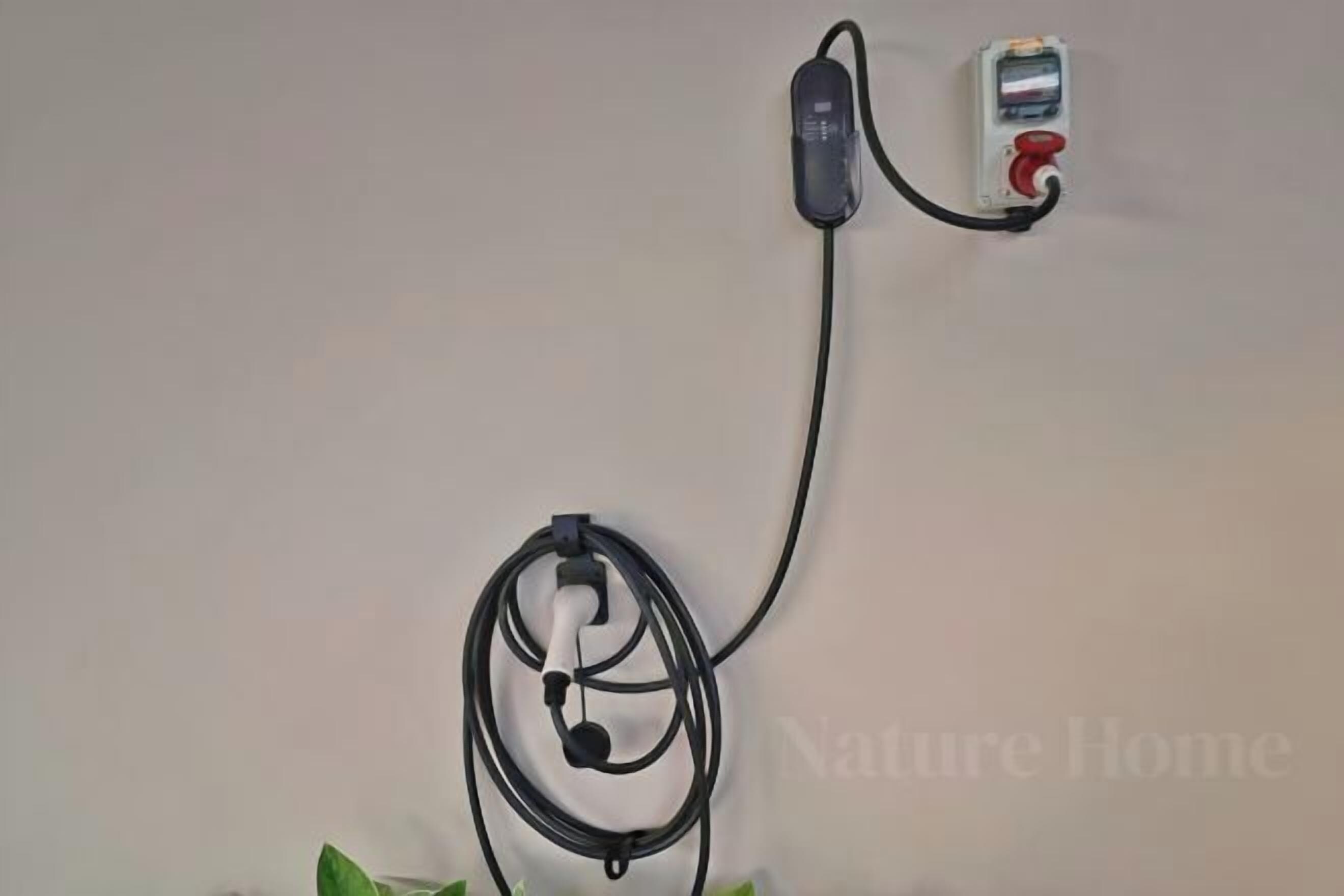 Kedap suara dan tempat tidur bayi