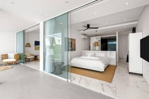 Cribs/infant beds