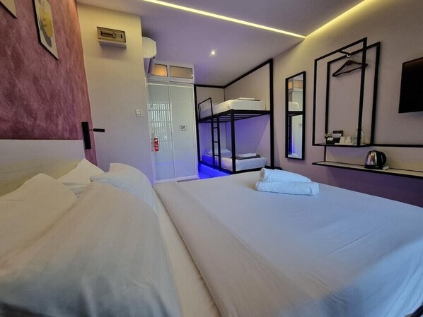 غرفة عائلية | واي فاي مجانًا وملاءات أسرّة