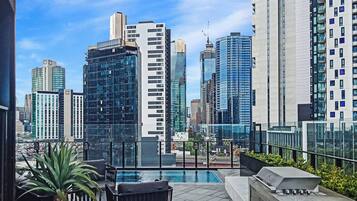 Apartment, 2 Bedrooms, City View | Property grounds