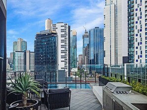 Apartment, 2 Bedrooms, City View | Property grounds