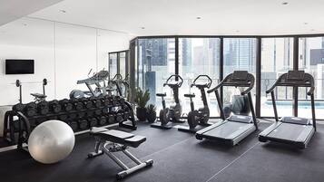 شقة - غرفتا نوم - منظر للمدينة | ستوديو اللياقة البدنية