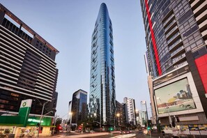 Apartment, 2 Bedrooms, City View | Exterior - Southbank 2BR High City Views Enjoy Wine, Gym, Pool, Wifi (Melbourne)