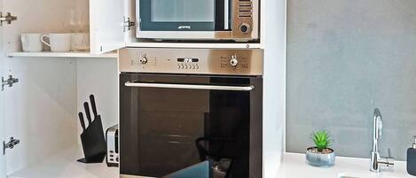 Apartment, 2 Bedrooms, City View | Interior