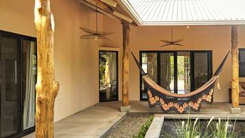 Maison Deluxe, 2 chambres, piscine privée | Terrasse/Patio