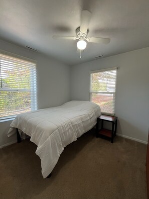 3 bedrooms, WiFi, bed sheets