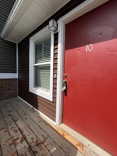 3-bedroom, 2 Story apartment in the heart of Hokie Nation!