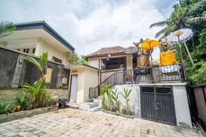 Unclassified image, 5 of 9, button - Maha Gunung Guest House (Bali)