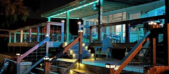 Horseshoe Lake - Newly Renovated Modern Lakehouse