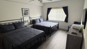 2 bedrooms, in-room safe, travel cot, free WiFi