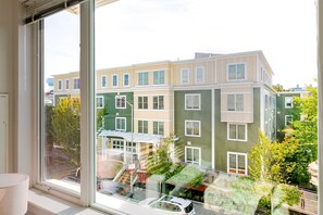 Interior - Blueground | Cambridgeport, rooftop, nr MIT (Cambridge)