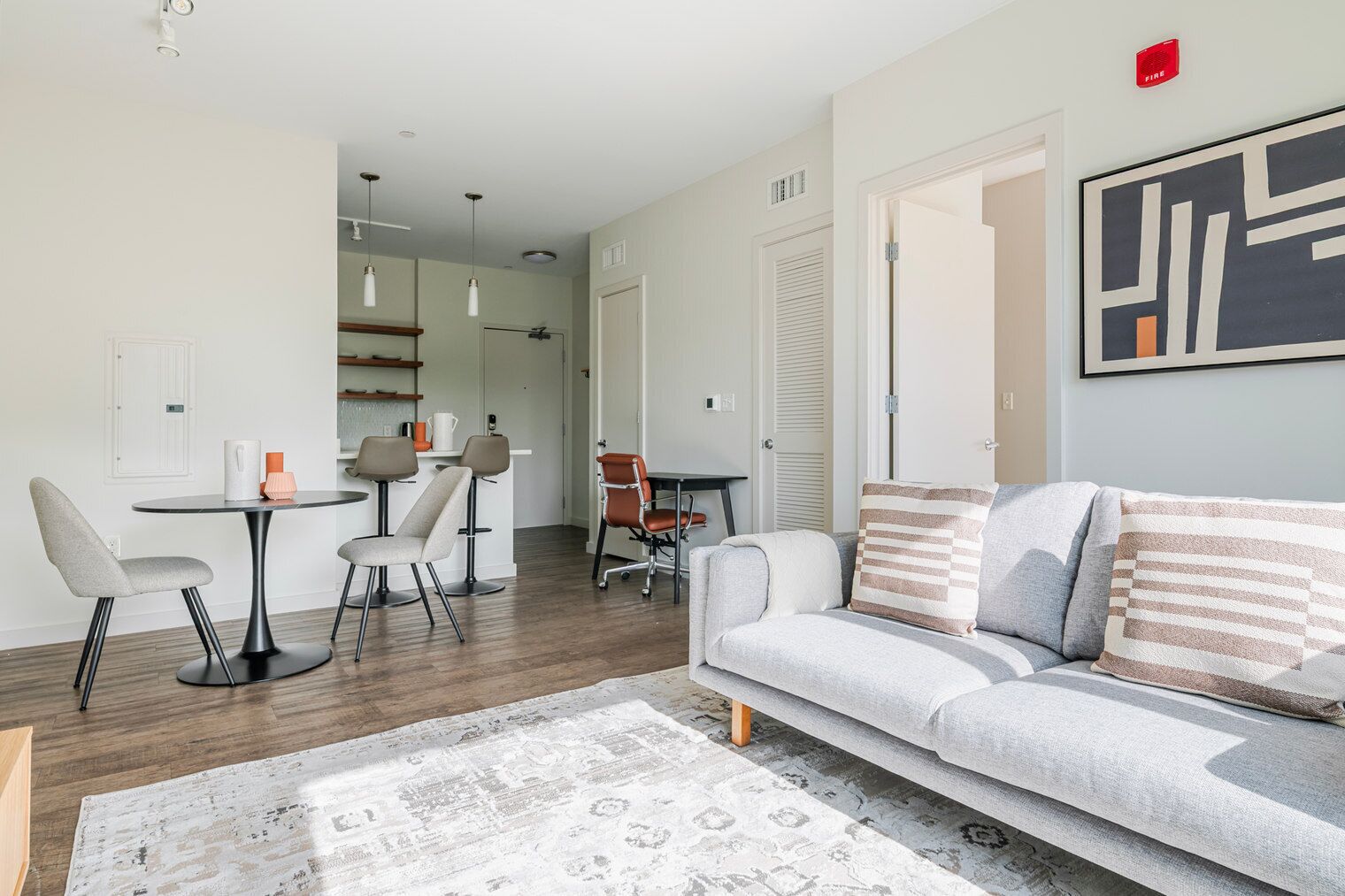 テレビ、ステレオ