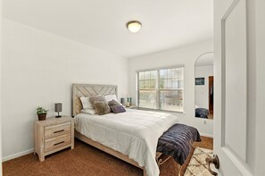 Iron/ironing board, WiFi, bed sheets