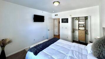 3 soveværelser, skrivebord, strygejern/strygebræt, gratis Wi-Fi