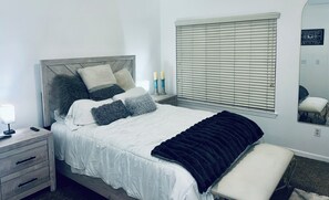 3 soverom, skrivebord, strykejern/-brett og wi-fi (inkludert)