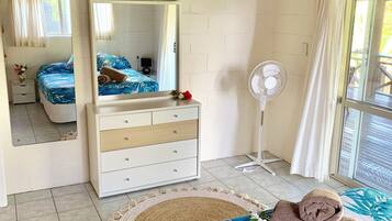 Tabla de planchar con plancha y wifi gratis