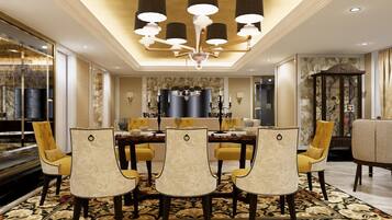 Premium bedding, pillowtop beds, free minibar items, desk