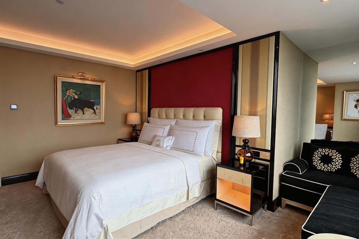 Premium bedding, pillow-top beds, free minibar items, desk